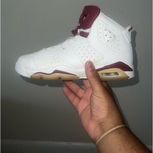Women’s Size 7- Air Jordan Retro 6 VI Maroon Sail White